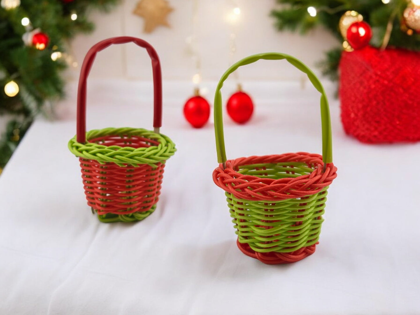 Miniature Basket for Elves and Dolls